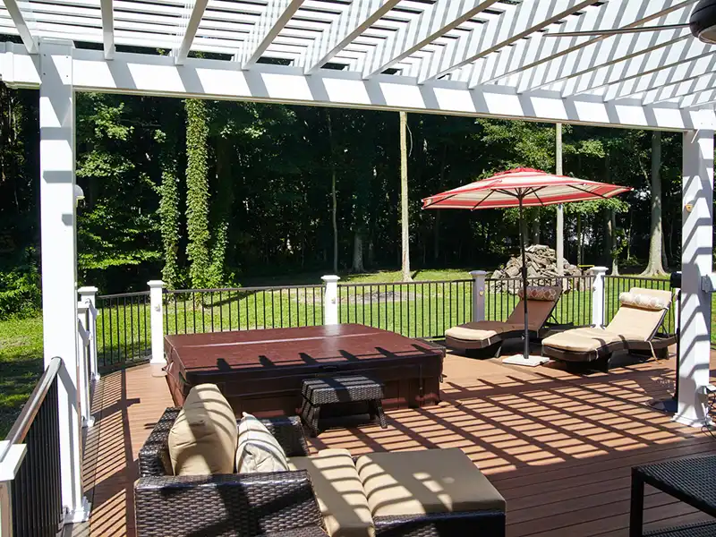 Expert Deck Painting